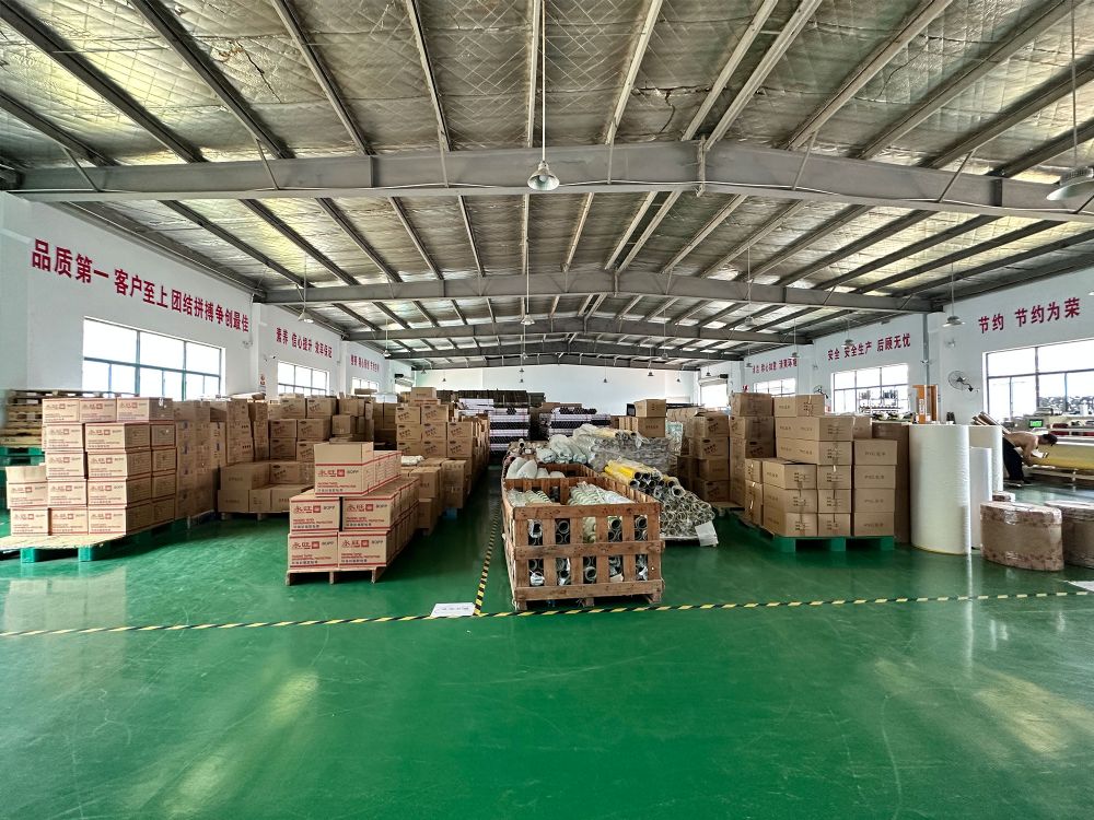 成品仓储区